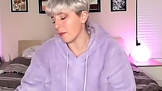 Big boobs milf masturbates with her dildo