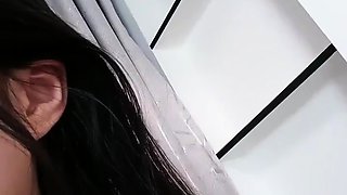 Amateur brunette ariana marie solo toying