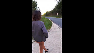 Noemie Sunday Stroll