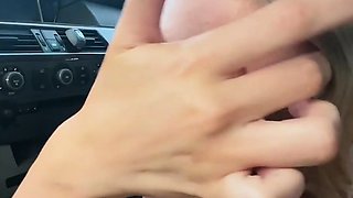 Halli N Lover Gives Hot Blowjob To Her Bf In The Car