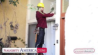 Naughty America featuring Nickey Huntsman and Ken Feels's pornstar action