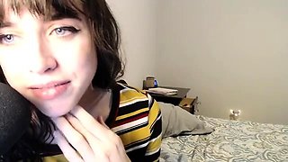 Brunette Solo Webcam Masturbation