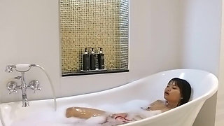 Horny Bath Time in a Luxury Room