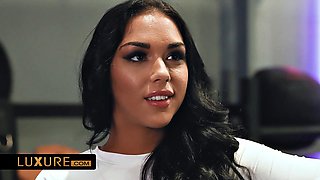 Gym Pickup Sparks Home Threesome for Black Angel