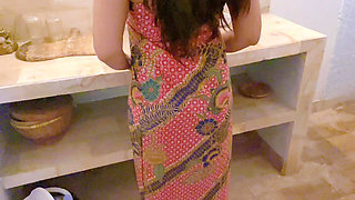 My friend's mother is sexy with her batik kemben