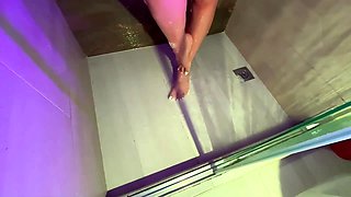 My husband leaves me a camera in the bathroom and Seda