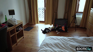 Old Friends Meet up for an Uninhibited Fuck