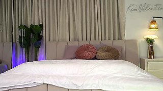 Brunette Solo Webcam Masturbation