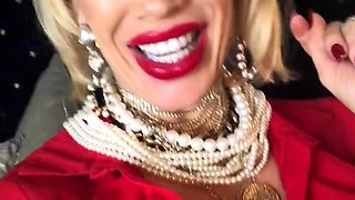 Cumshot amateur MILF suck and jerks dude in the bedroom