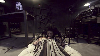 X Virtual 55 Edward Cumminghands in 180°