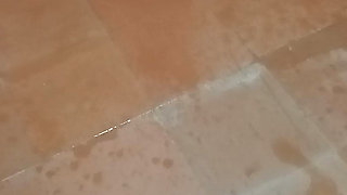 Pissing and Washing Pusssy