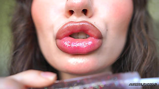Clear Shiny Lipgloss Kiss Compilation