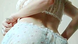 Amateur Teen with Huge Dildo Masturbating on Webcam