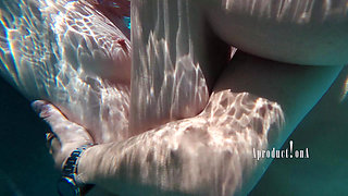 Zazie Skymm Underwater Fuck and Facial