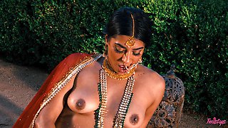 Jasmine Sherni's Flowering Beauty Ignites Deep Passion