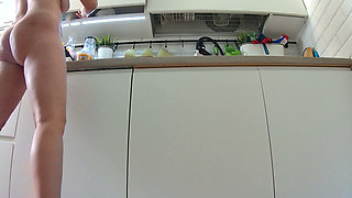 Cooking Naked in the Kitchen 31952