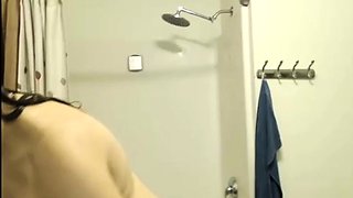 Pregnant cam girl in shower 480p.h264