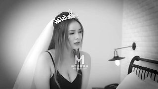 MD-0226 Young bride has sex with ex-boyfriend on the eve of marriage
