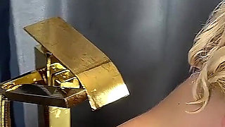 POV Camera. She Gave the Photographer a Blowjob After a Photo Shoot and Got Cum on Her Face and in Her Mouth