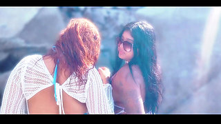 Tronald Dump Beach Resort 3some Gone Wild