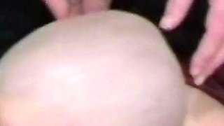 Deutsche Amateur-MILF im Fesselspiel muss einen kleinen Schw