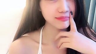 Beauty small tit amateur teen masturbating her shaved pussy