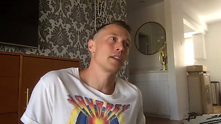 Just past noon on a tuesday live chat