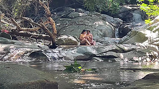 2 Latina swallow 2 cocks of strangers in the middle of the forest