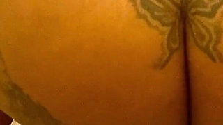 Uglygalz Golden Shower