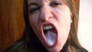 My furious girlfriend blows my pole and takes cumshots