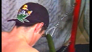 German Amateur Got Her Anal Hole Penetrated by Trainer in Box Gym