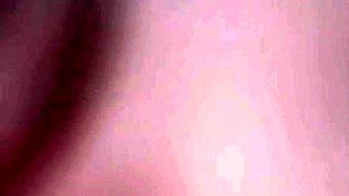 Italian slut get two loads of cum after shagging two guys li