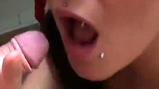 Mouth Velvet on the Women's Toilet