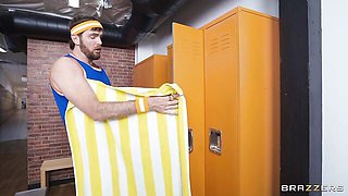 Aesthetic sex in the changing room with Kira Noir and Elly Clutch