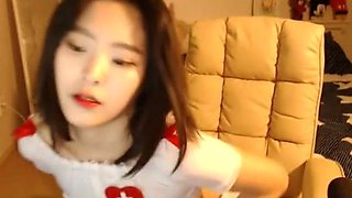 Asian hot camgirl with beautiful big tits