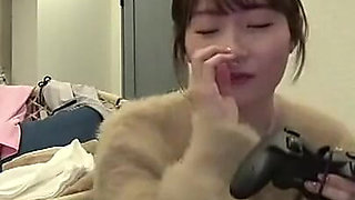 Yesterday’s Warmth Slipping Away the Moment a Huge-equipped Handsome Man Pulls Her Into Deeper Pleasure.