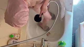 point of view hana in bathroom time