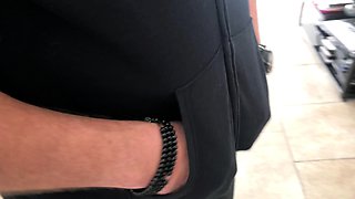 Amateur hottie fucked outdoor in public