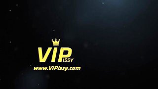 Piss in mouth video with slutty Vinna Reed from VIPissy